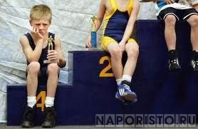 Дети постоянно испытывают тяжелые психические напряжения